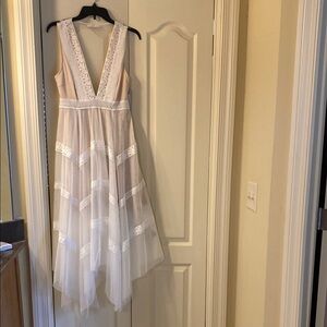 Elegant White Lace Dress